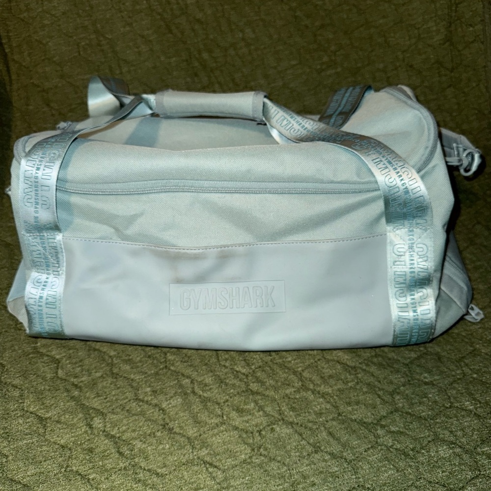 Gymshark Silver Women's Travel Bag